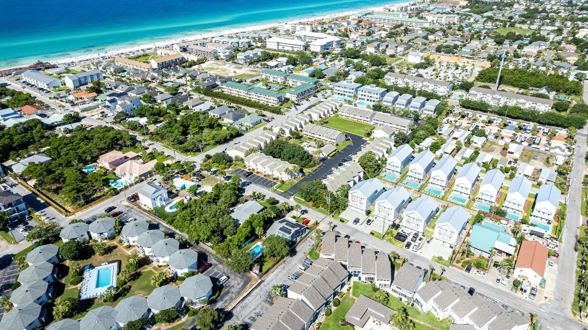 Sandpiper Cove 1129- By Holiday Isle Properties Destin